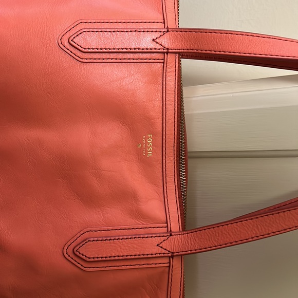 Fossil Leather Tote - Coral - Picture 3 of 4